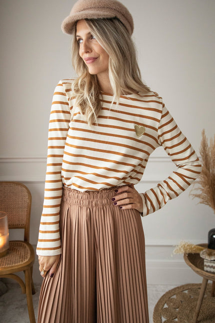 Beating Heart Stripes & Buttons Camel - Longsleeve
