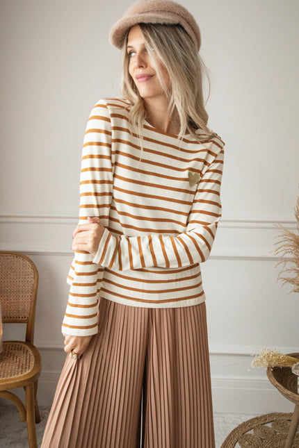 Beating Heart Stripes & Buttons Camel - Longsleeve