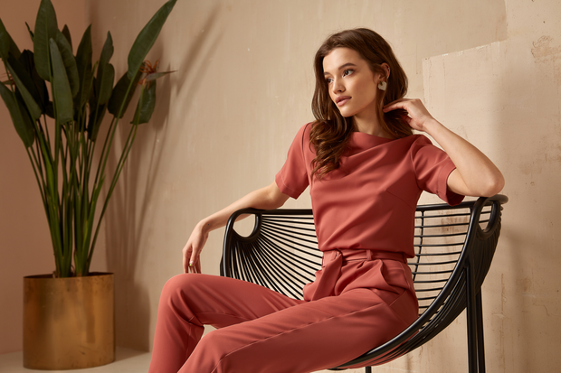 <h3>New arrivals</h3><h1>Seasonal collection</h1>